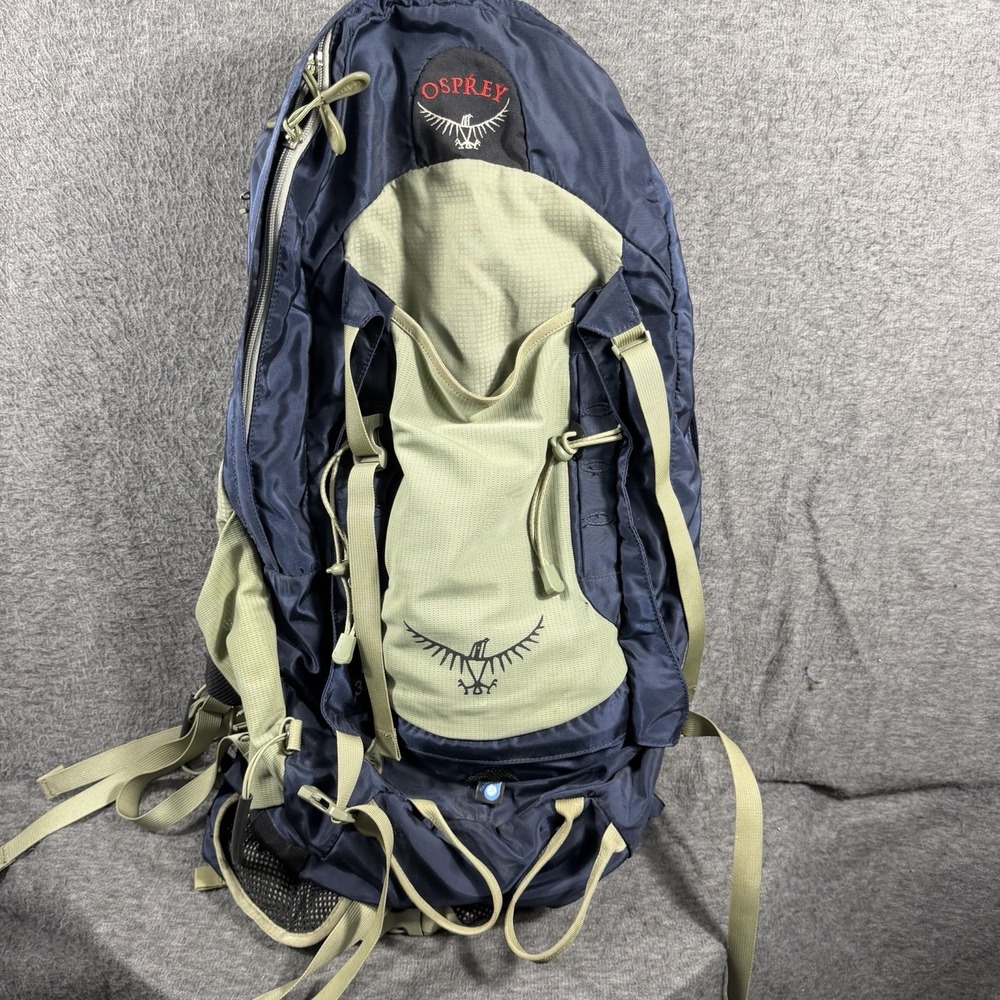 Osprey Kestrel 32 Hiking Backpack Blue Gray w/ Integrated Rain Cover 32L